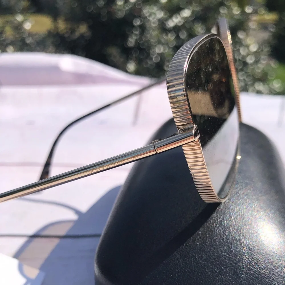 🆕 Dolce & Gabbana Gold Mirror Square Sunglasses (810)